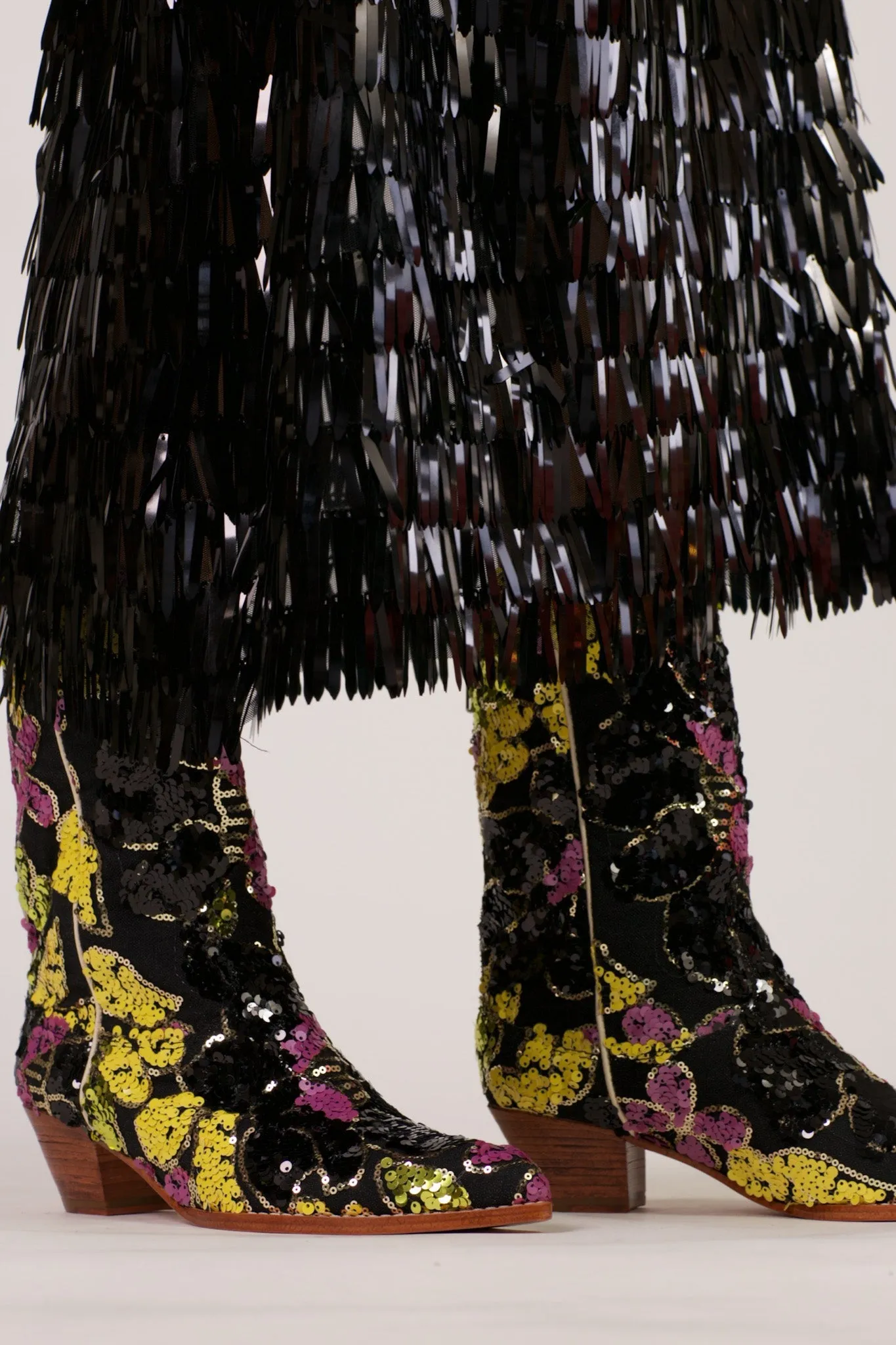 BLACK EMBROIDERED SEQUIN WESTERN BOOTS WEHRL