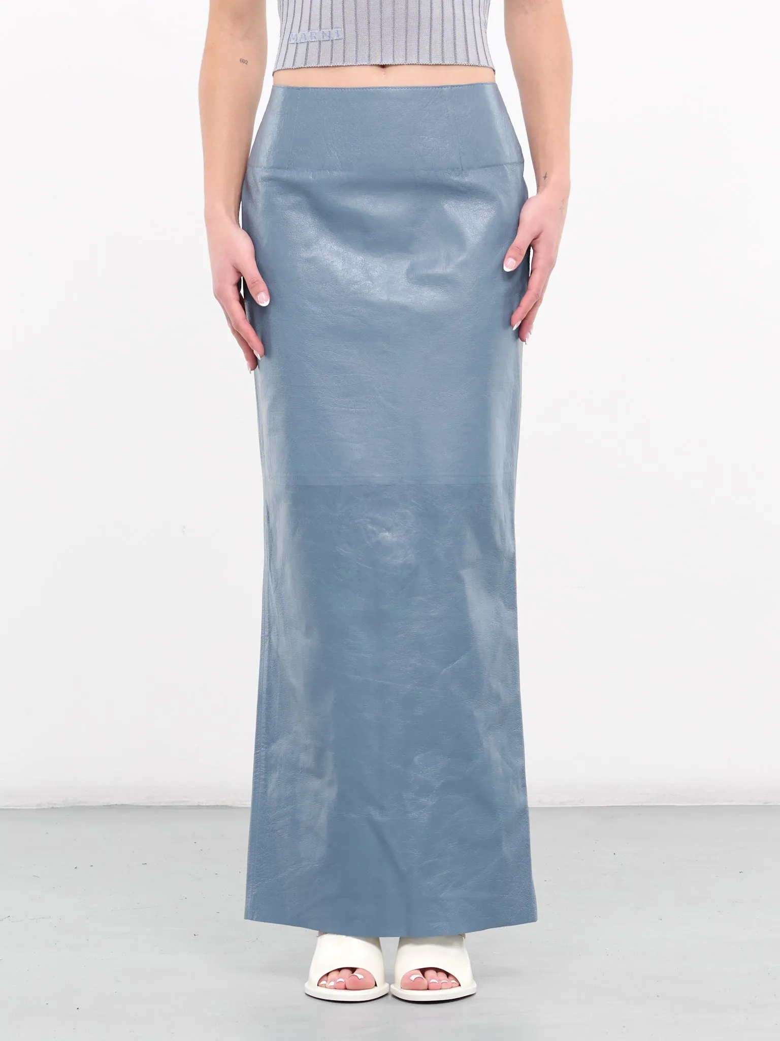 Blue Shiny Leather Pencil Skirt (GOMX0633A0-ULG153-POWDER-BLUE)