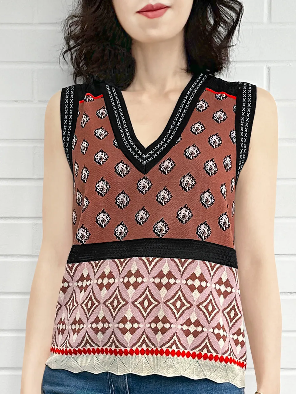 Chestnut Mosaic Pattern Knitted Sleeveless V-neck Sweater