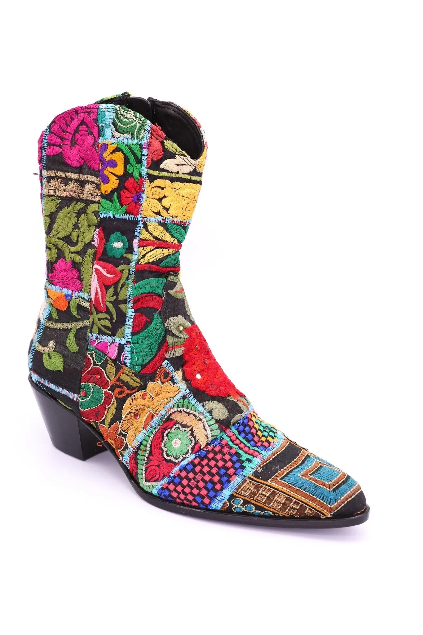 EMBROIDERED PATCHWORK BOOTS GINALYN (BLACK)