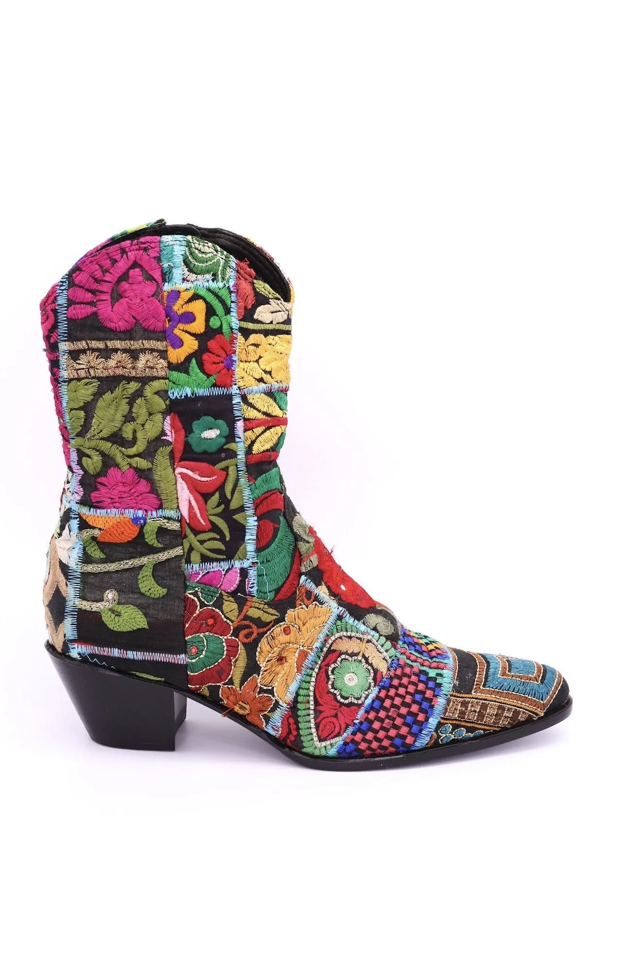 EMBROIDERED PATCHWORK BOOTS GINALYN (BLACK)