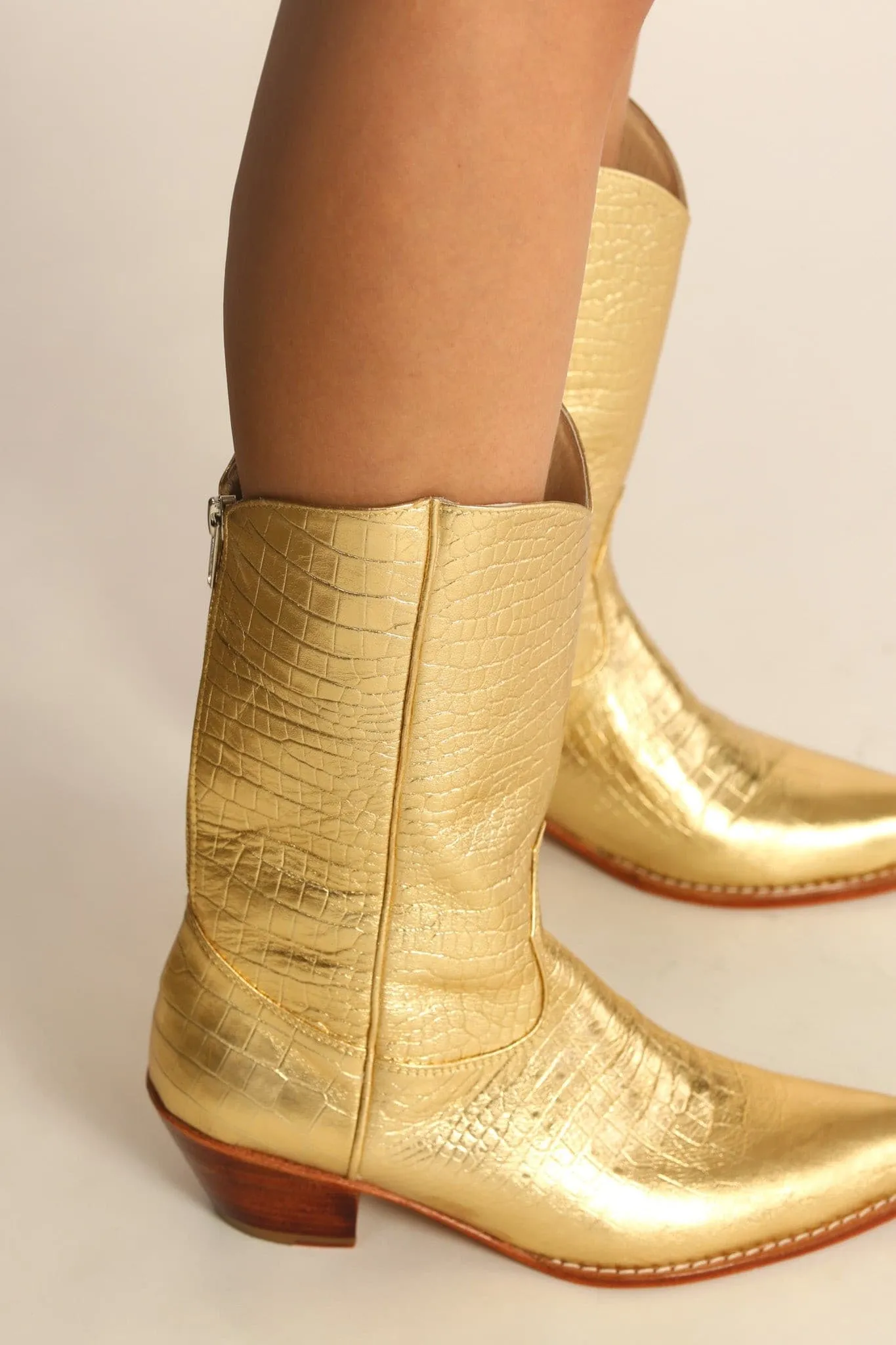 GOLDEN LEATHER WESTERN BOOTS SALA