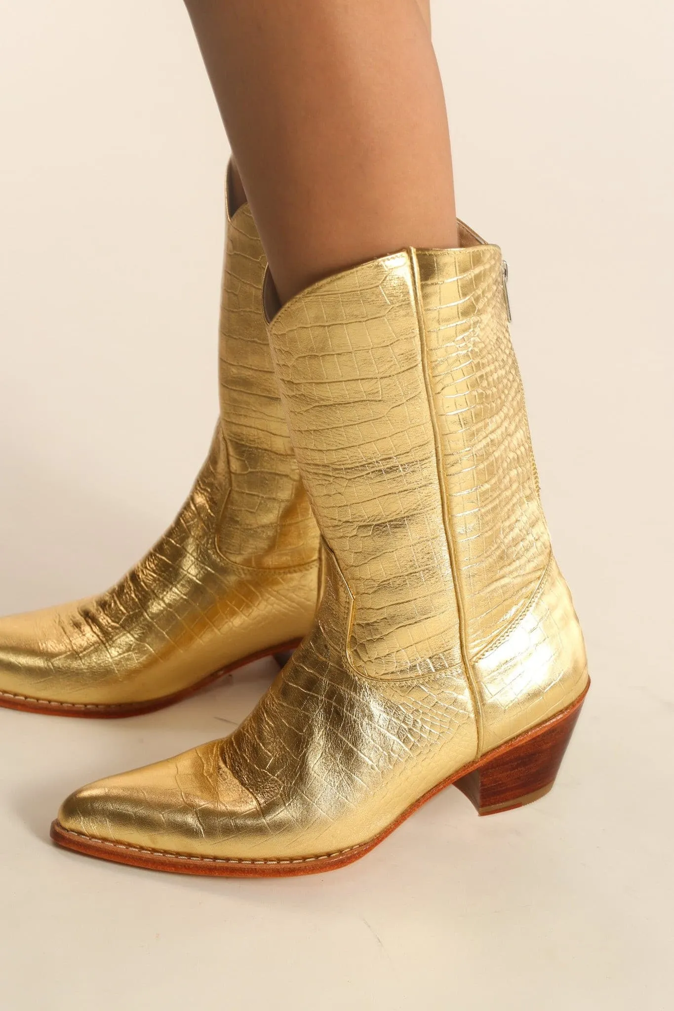 GOLDEN LEATHER WESTERN BOOTS SALA