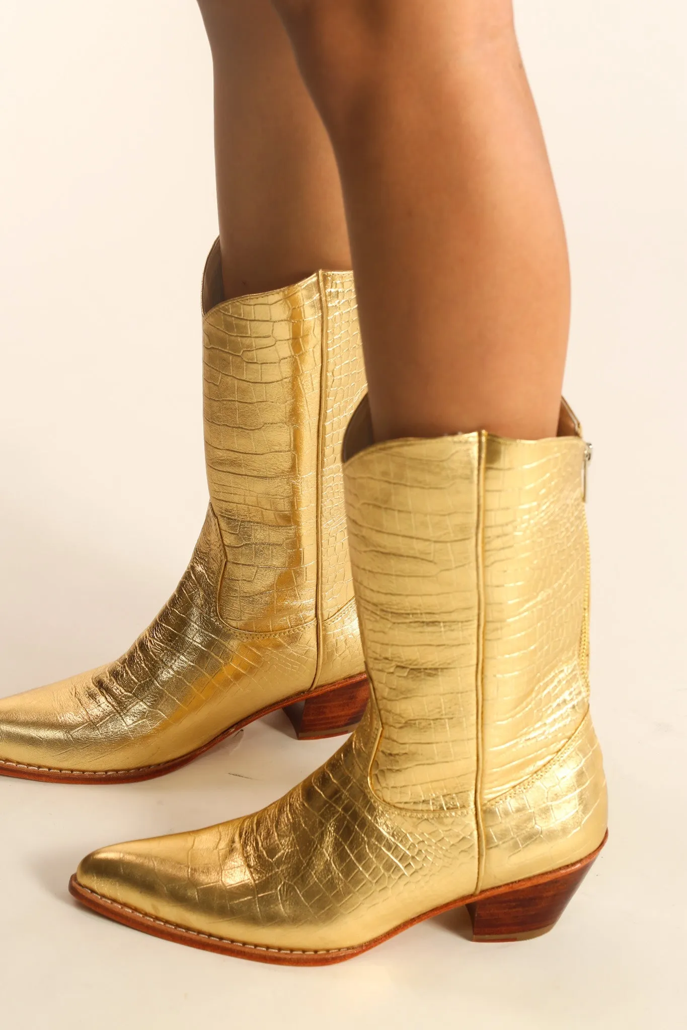 GOLDEN LEATHER WESTERN BOOTS SALA