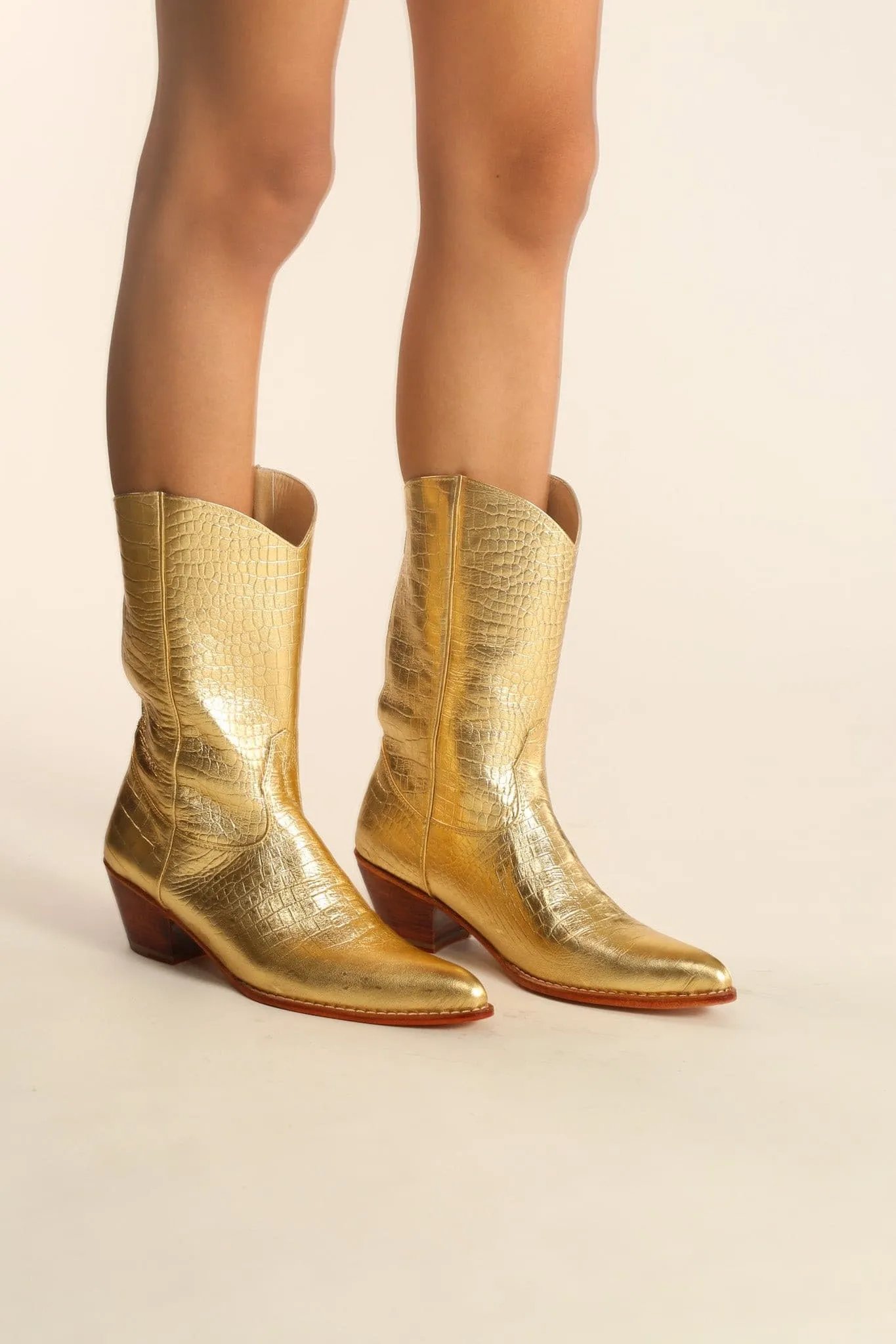 GOLDEN LEATHER WESTERN BOOTS SALA