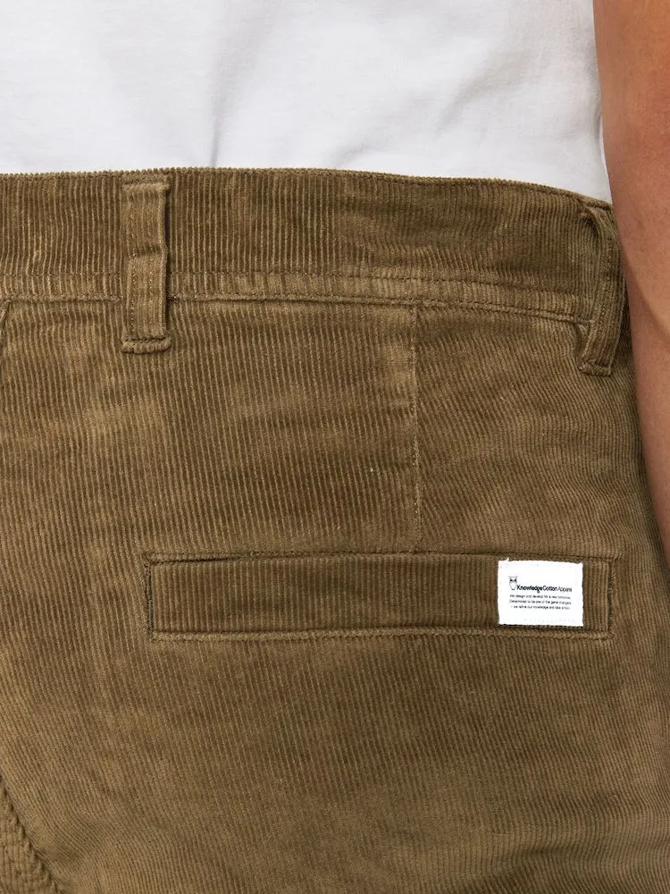 KCA 1070077 Chuck regular corduroy chino pants 1100 dark olive men