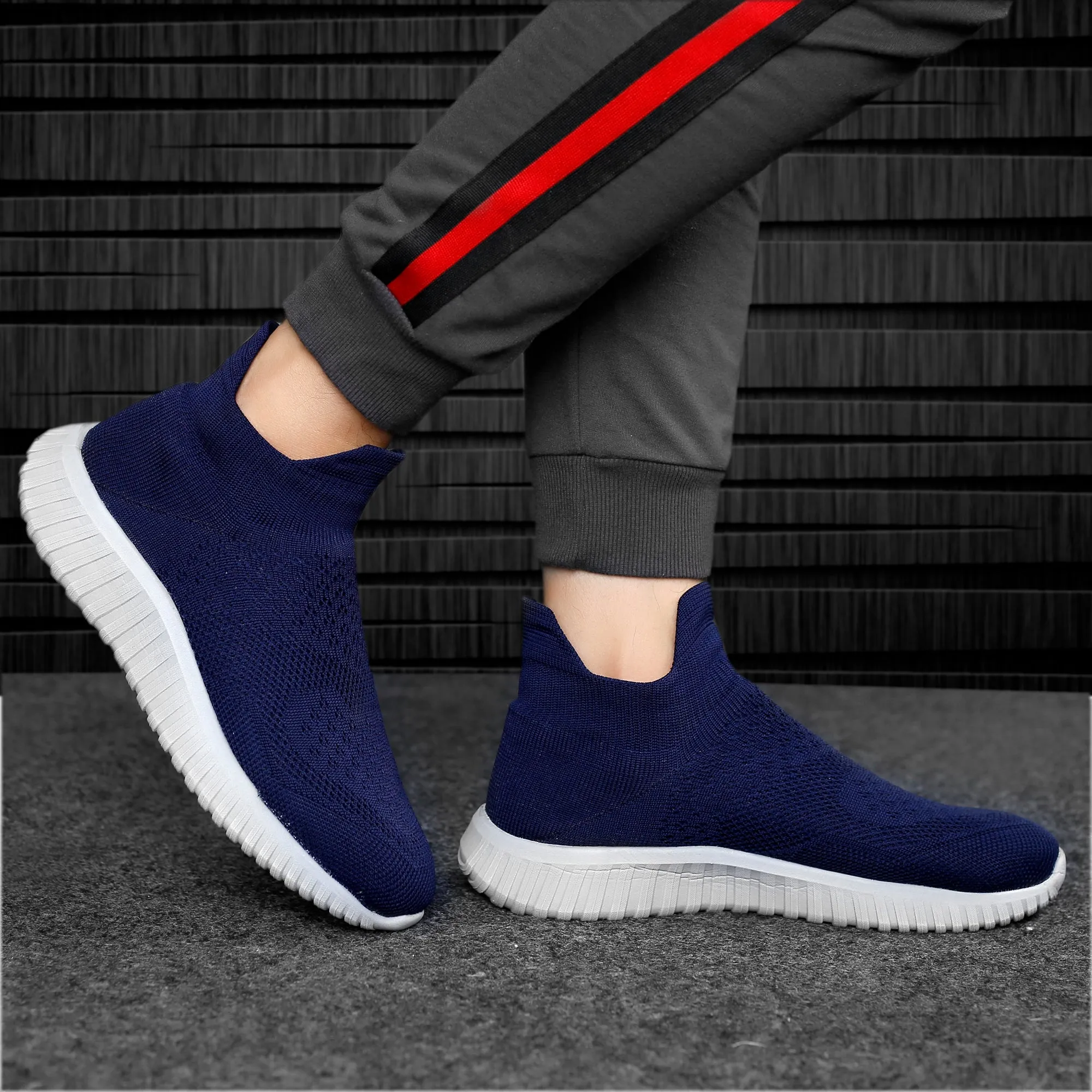 Latest Knitted Fabric Material Casual Black Sports Socks Shoes For Men