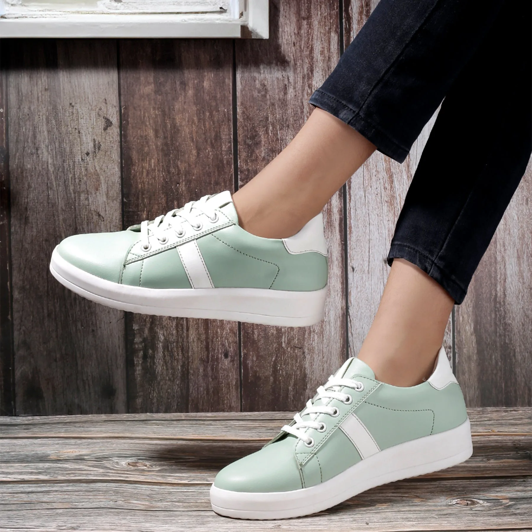 Latest Women's New Stylish Casual Sneaker Lace up Shoes