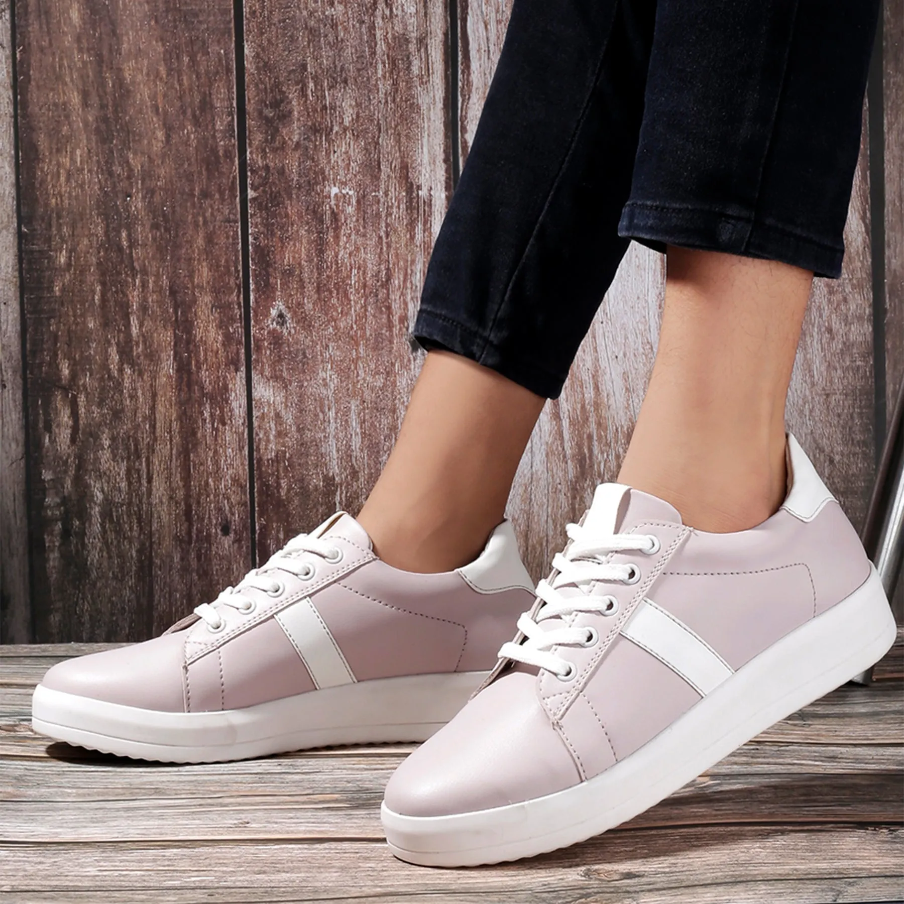 Latest Women's New Stylish Casual Sneaker Lace up Shoes