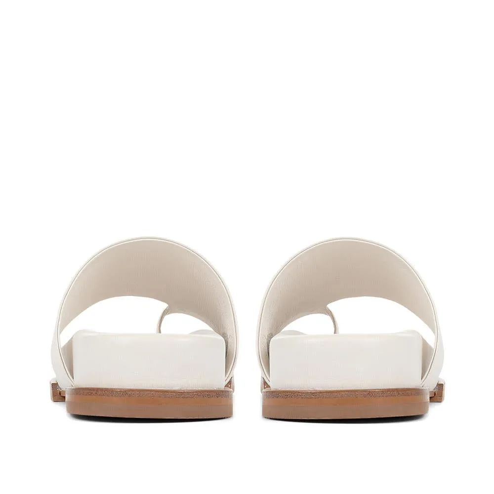 Lea Leather Toe Post Sandals - LEA / 322 057