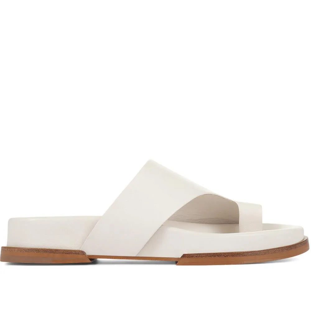 Lea Leather Toe Post Sandals - LEA / 322 057