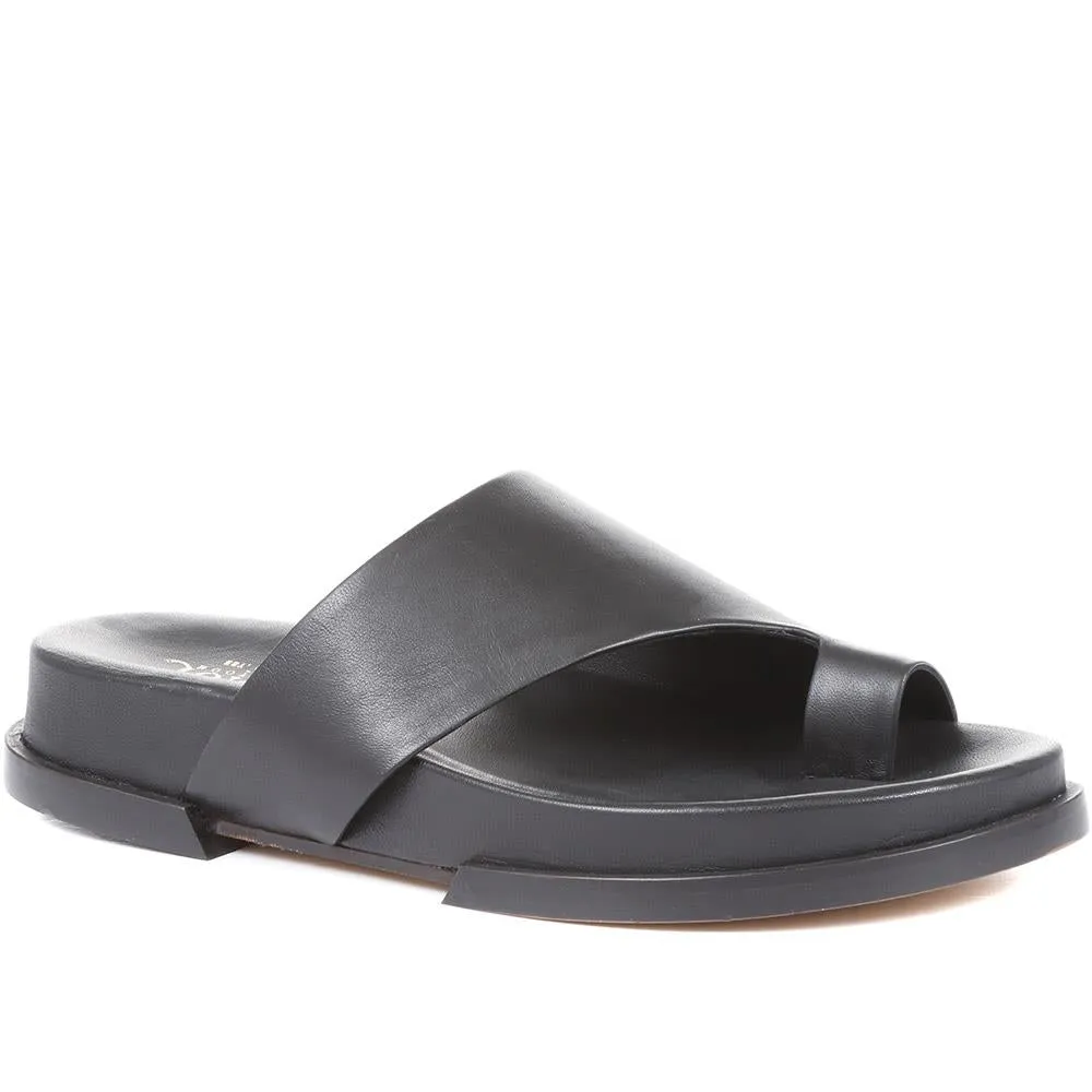 Lea Leather Toe Post Sandals - LEA / 322 057