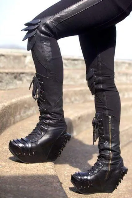 Rooster Tail Boots