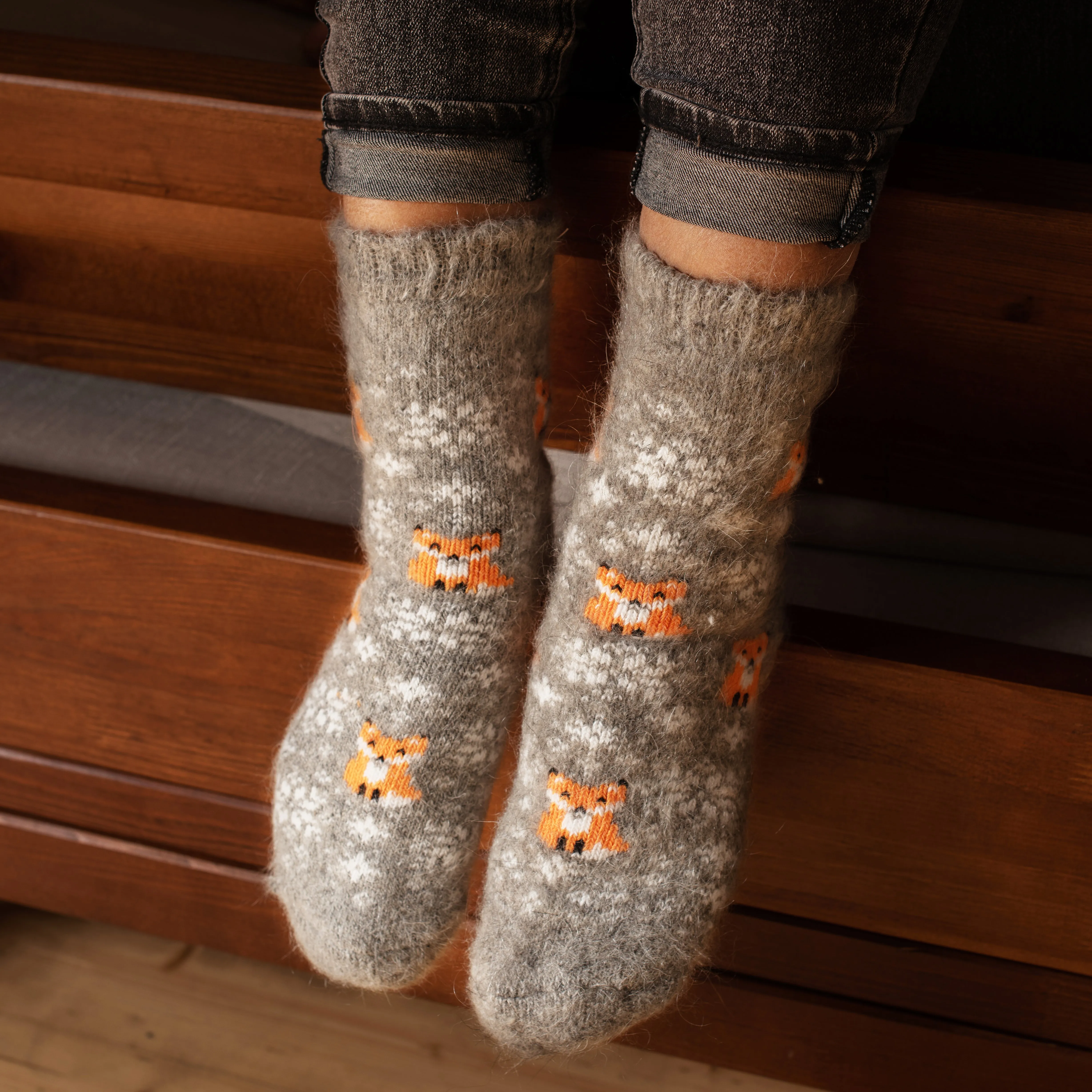 Unisex Frisky Foxes Goat Wool Thick Crew Socks