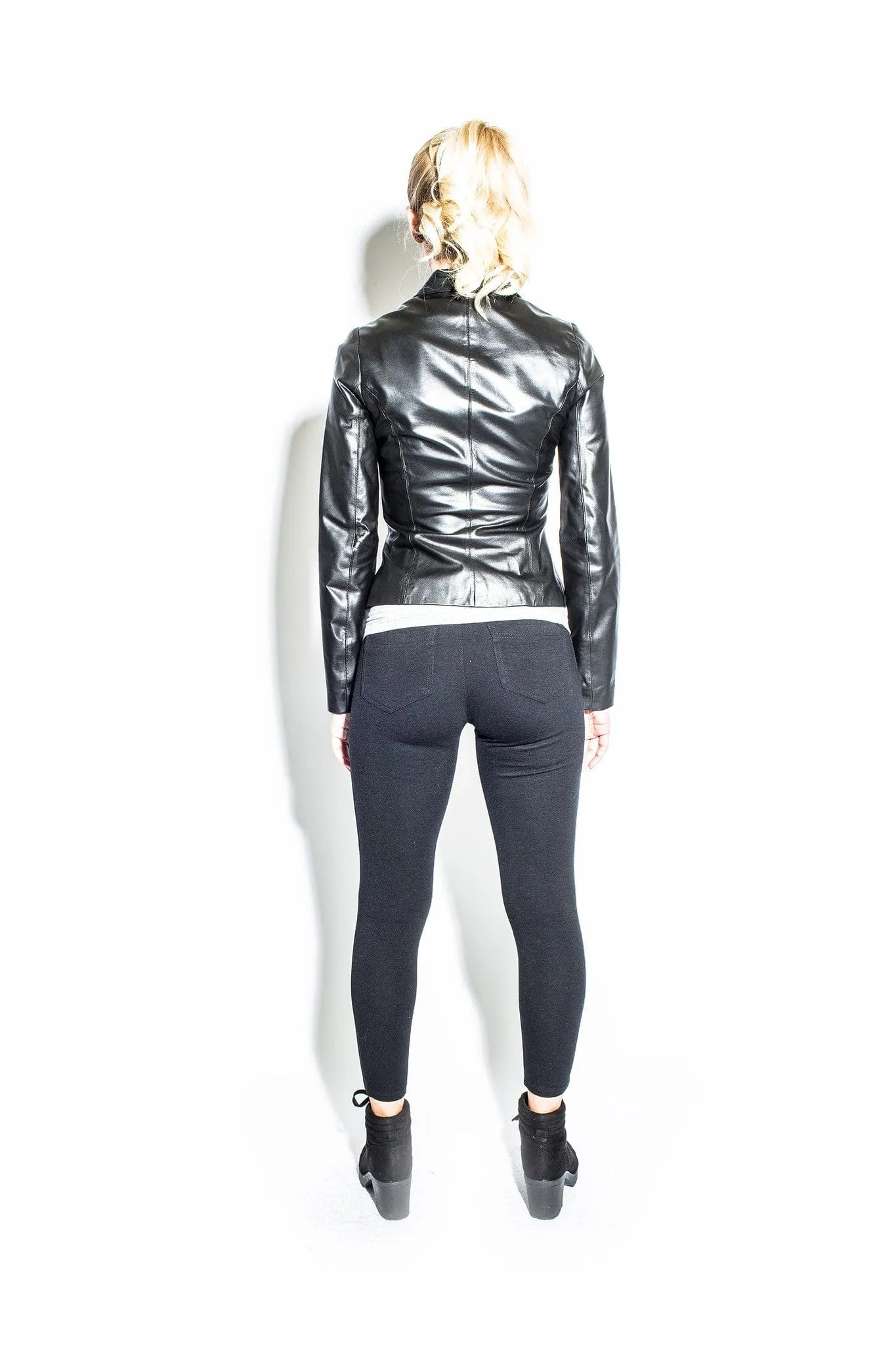 Women's Classic Zip Front